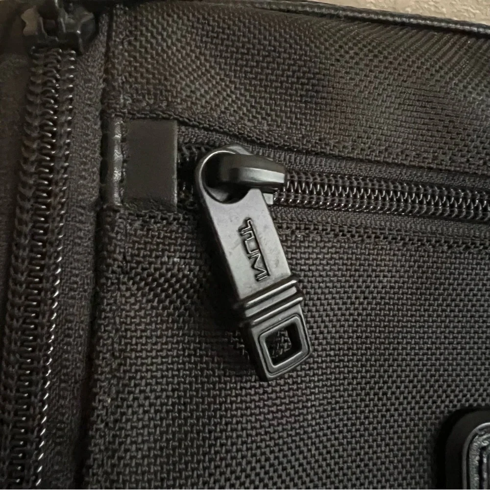TUMI Mens Toiletry Bag